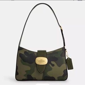 Coach  Eliza Shoulder Bag With Zipper Closure And Camo Print